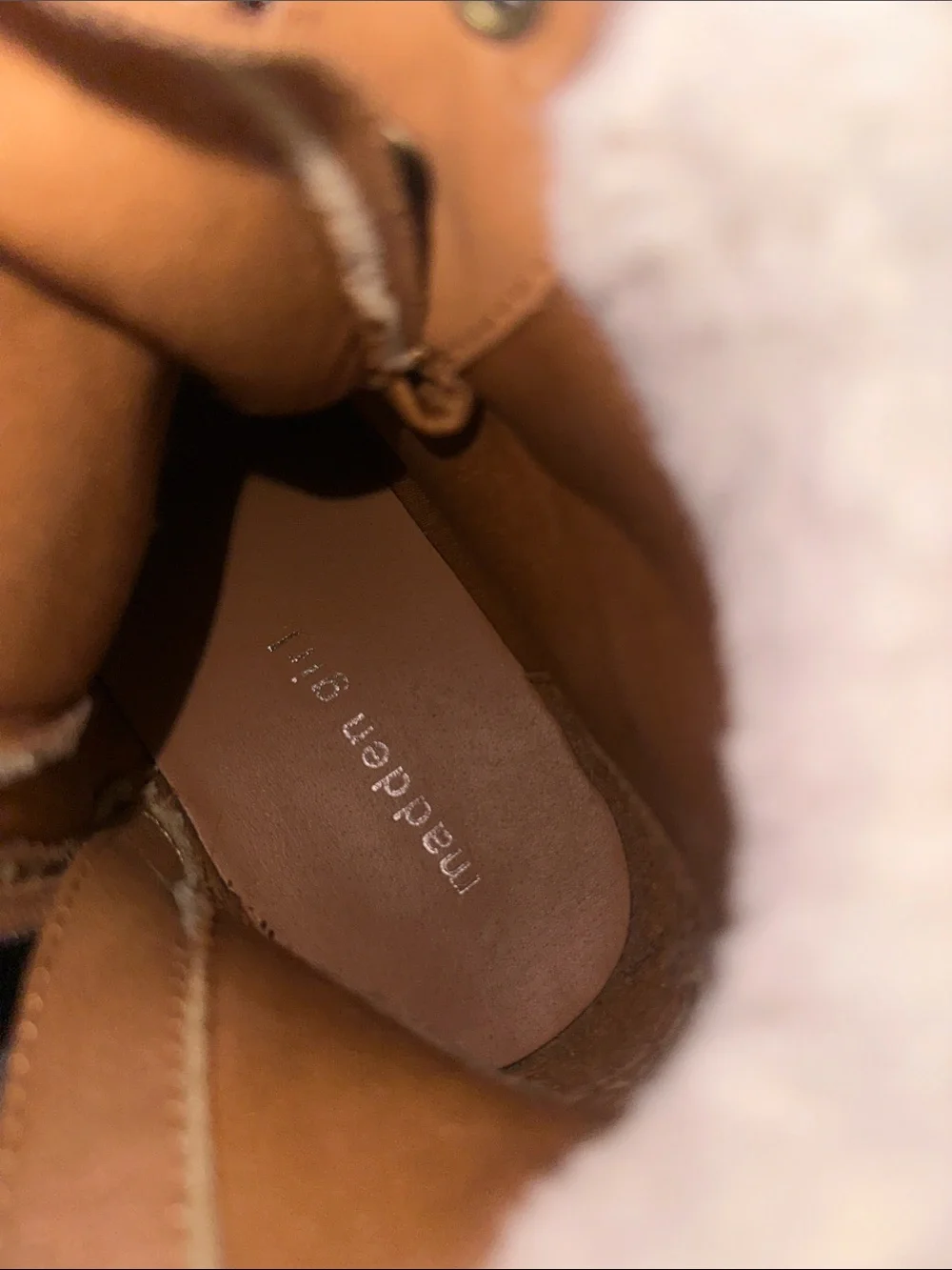 Madden Girl Tan Faux-Fur Lined Lace-Up Winter Boots 7.5 Fall Family Holiday